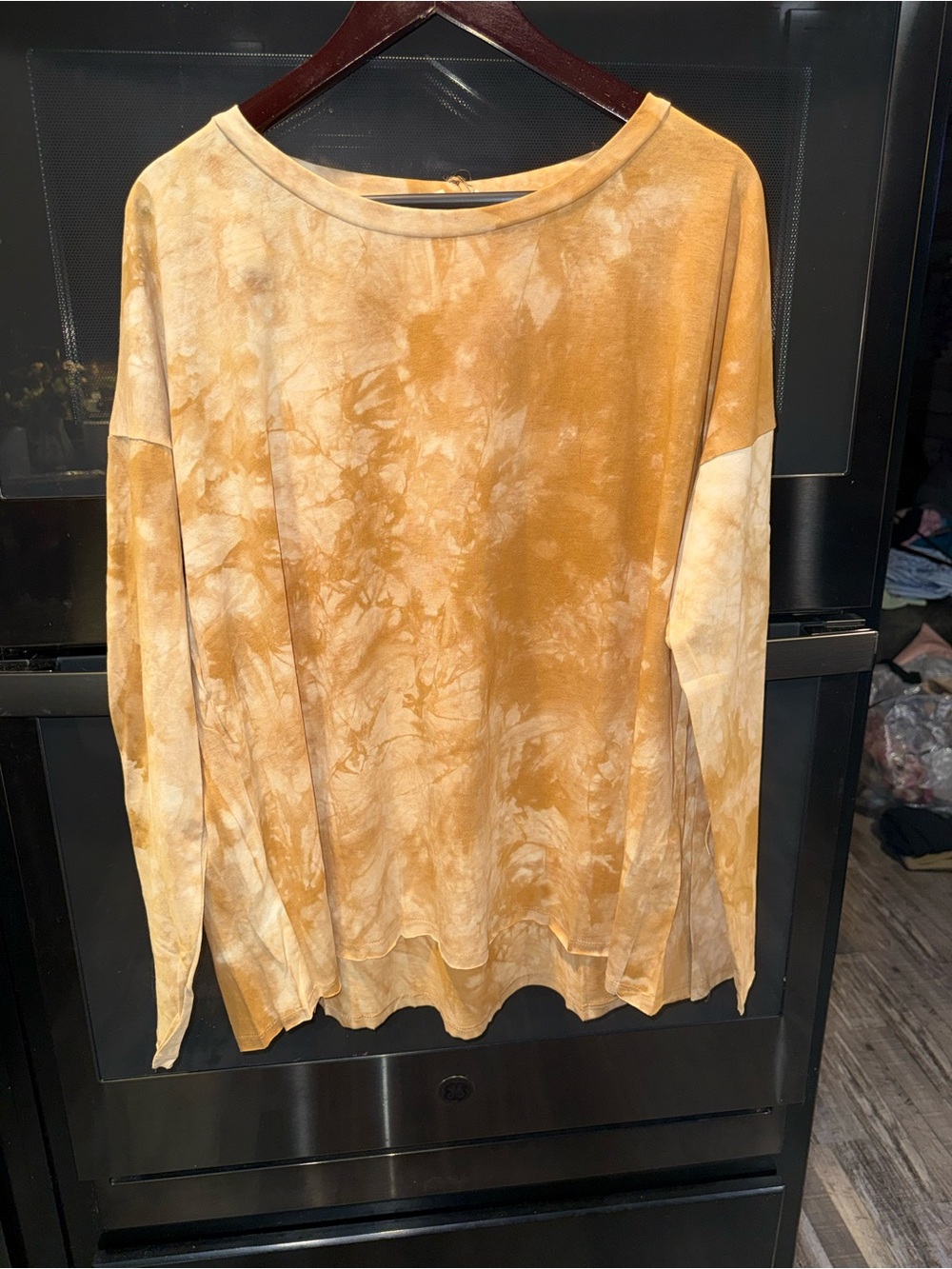 easel Tie-Dye Mustard & Cream Long-Sleeve Tee